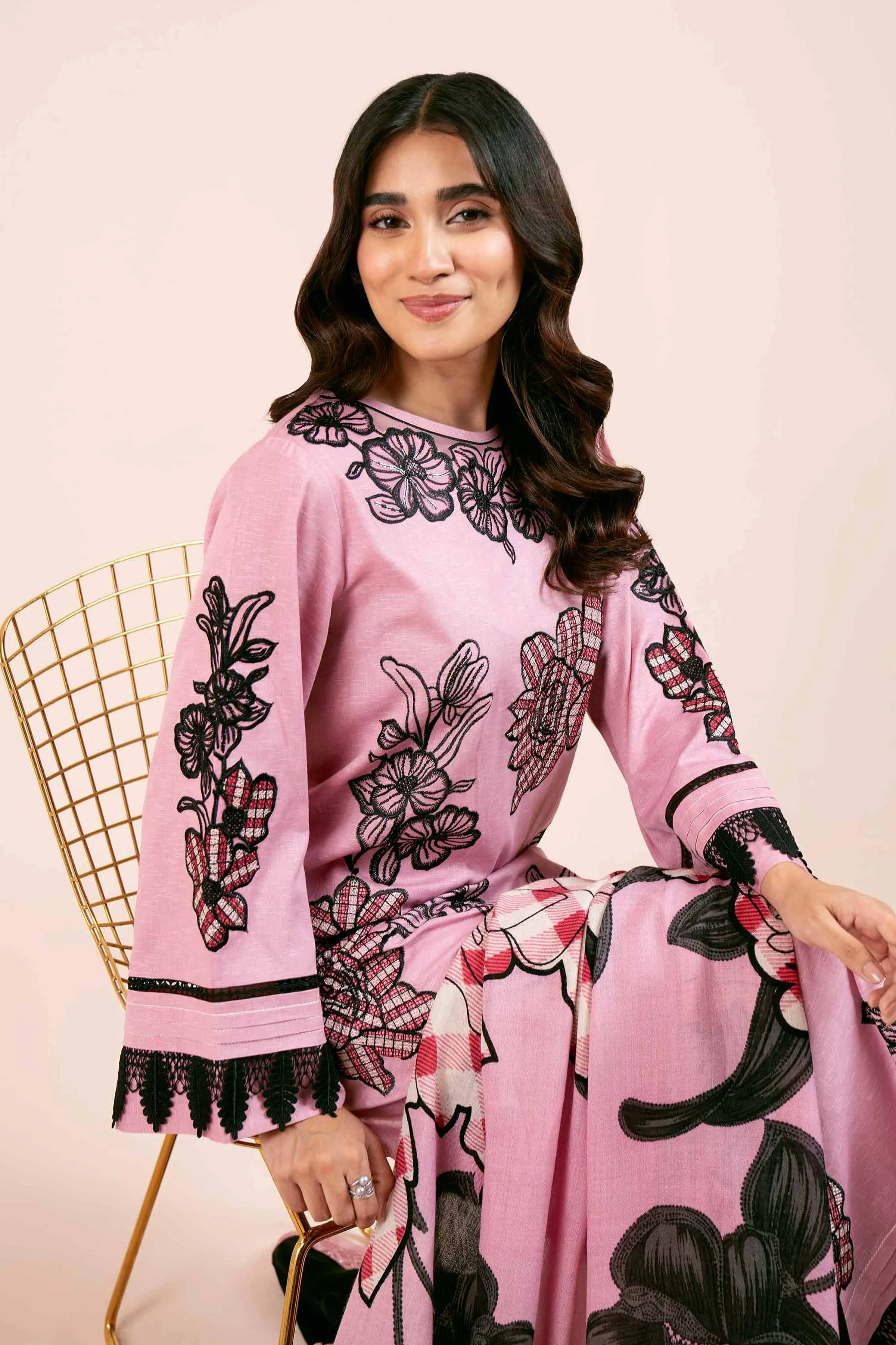 3 Piece - Embroidered Suit - 42404269
