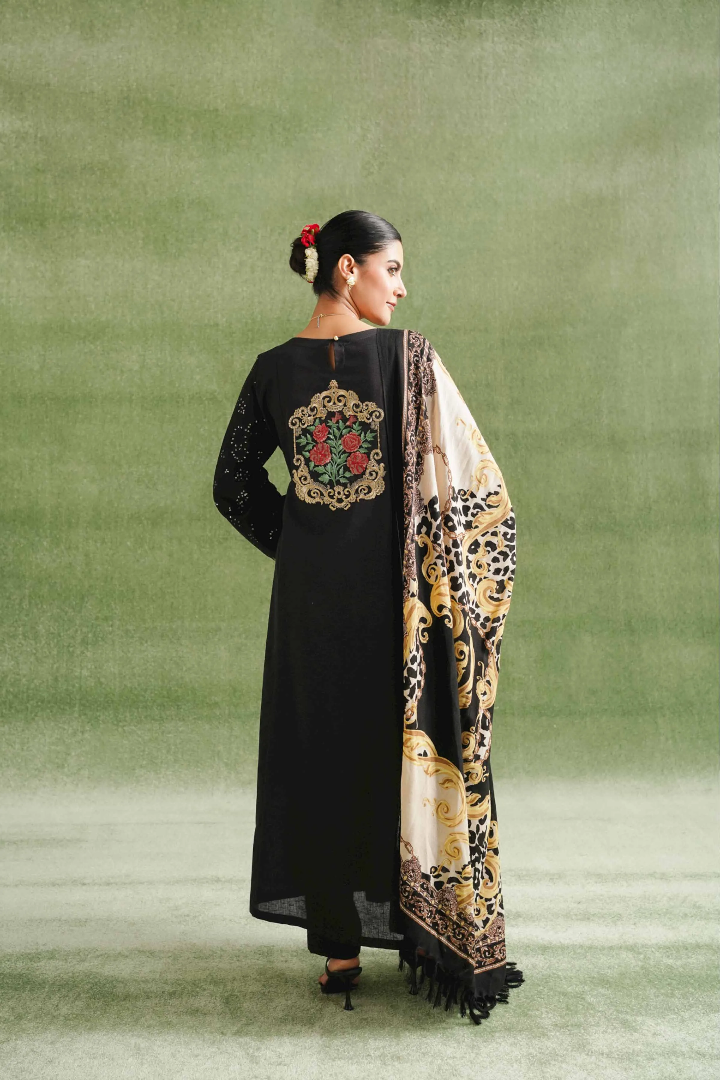 3 Piece - Embroidered Suit - 42404271