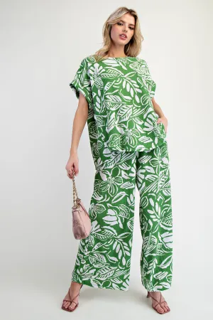 easel Plus Size Tropical Popcorn Knit Top in Jungle Green