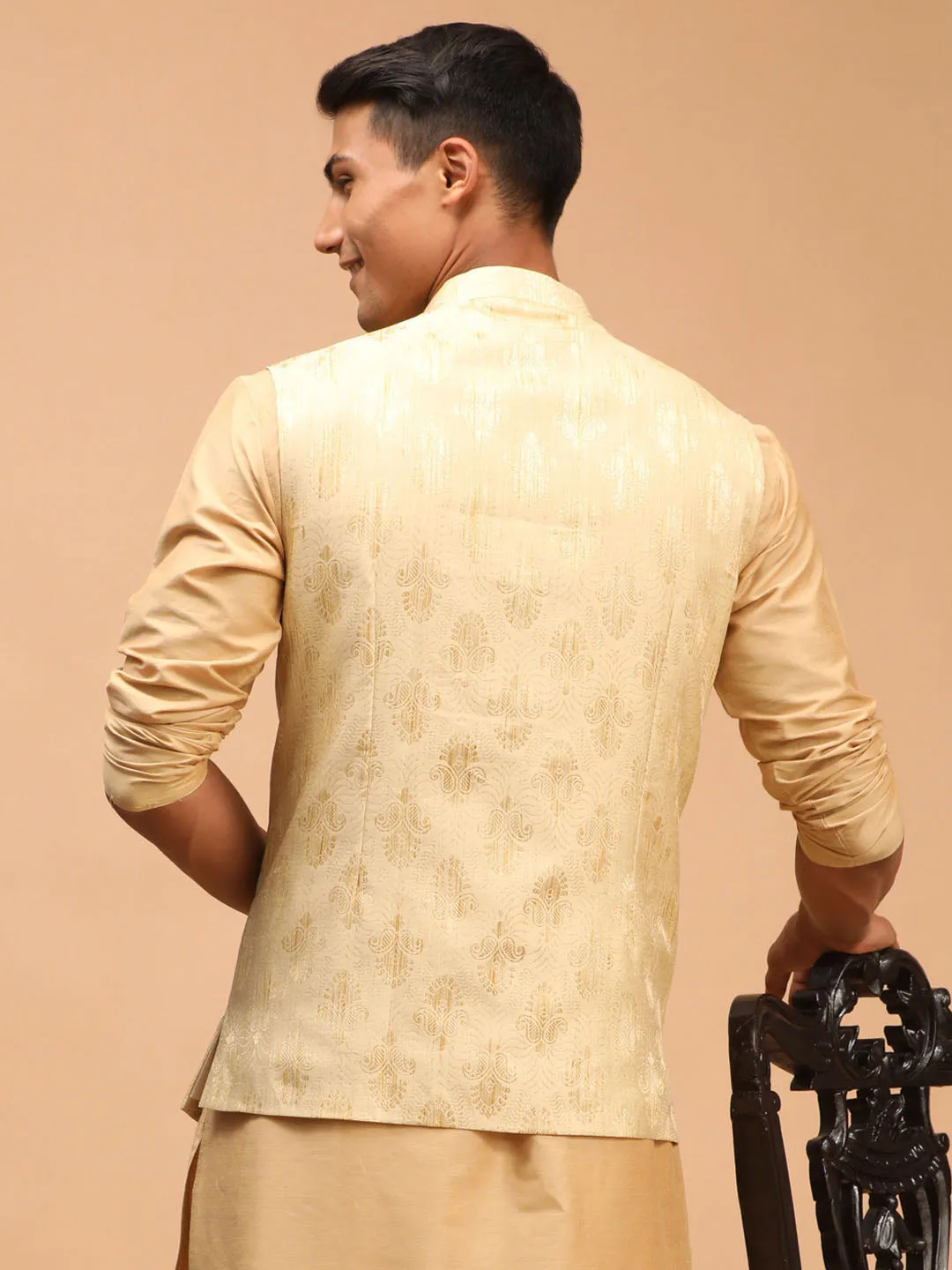 Jashvi Baap Beta Jacquard Silk Double Flap Pocket Jacket Set