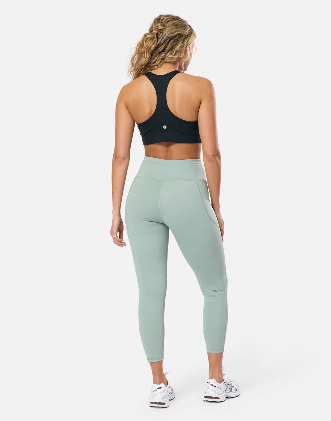 Relentless 7/8 Legging in Summer Green