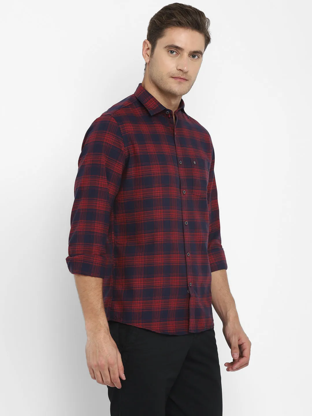 Turtle Men Red Cotton Checked Slim Fit Shirts