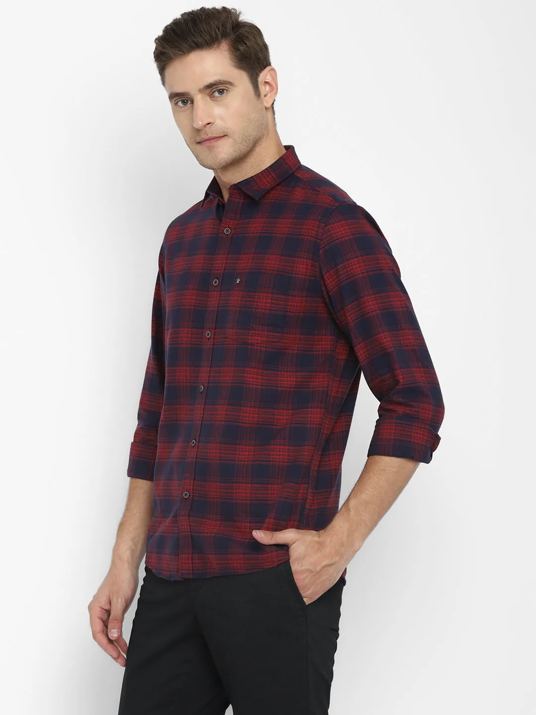 Turtle Men Red Cotton Checked Slim Fit Shirts